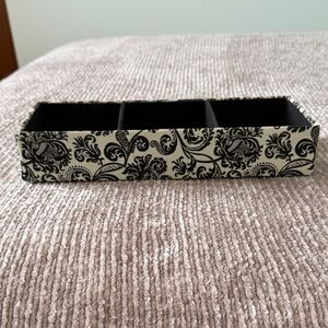 Black and White Patterned Organizer